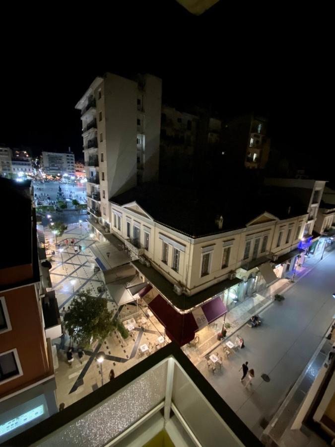 Happy Place! Big, Bright & - Ideal For Families And Groups Of Friends Πάτρα
