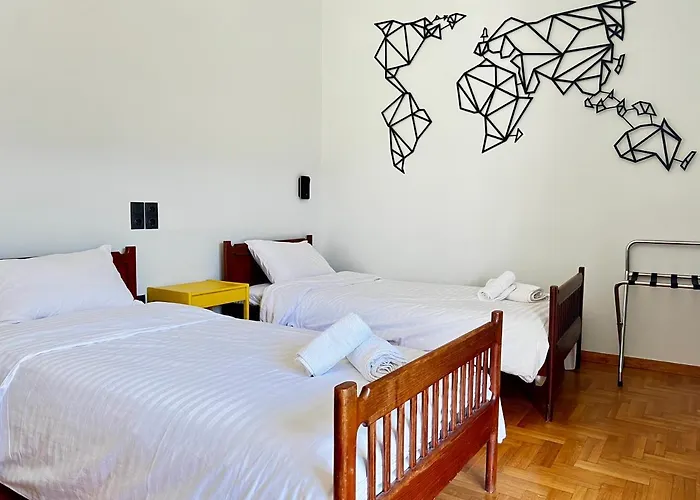 Happy Place! Big, Bright & Central - Ideal For Families And Groups Of Friends