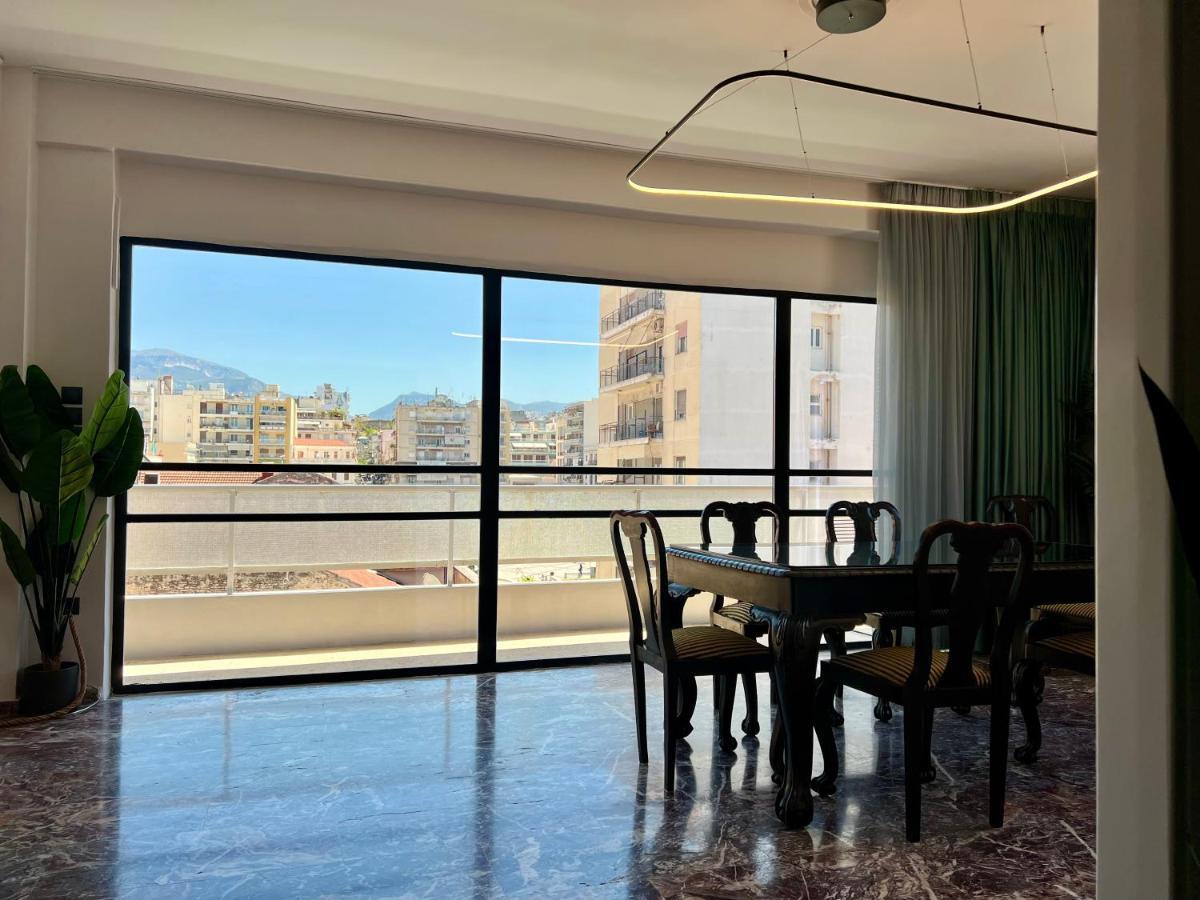 Happy Place! Big, Bright & - Ideal For Families And Groups Of Friends Patras